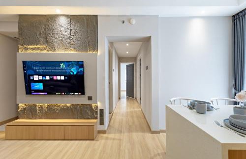 Jakarta Apartment | Newly Renovated 2BR Apt and Direct Mall Access