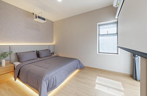 Jakarta Apartment | Newly Renovated 2BR Apt and Direct Mall Access