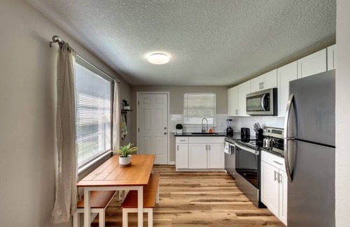 Bayshore Gardens House | Newly renovated Bradenton bungalow