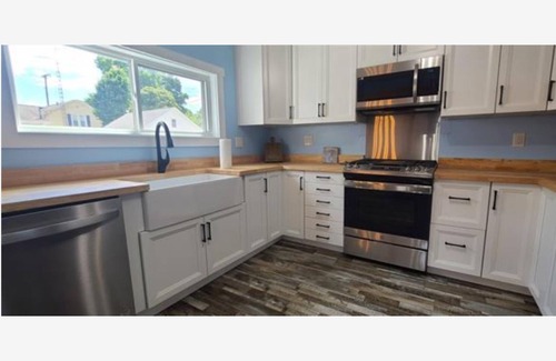 Culver House | Newly Renovated Culver Home - 1 Block from Downtown