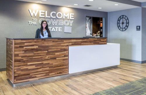 Casper Hotel | Newly Renovated-Hampton Inn & Suites Casper