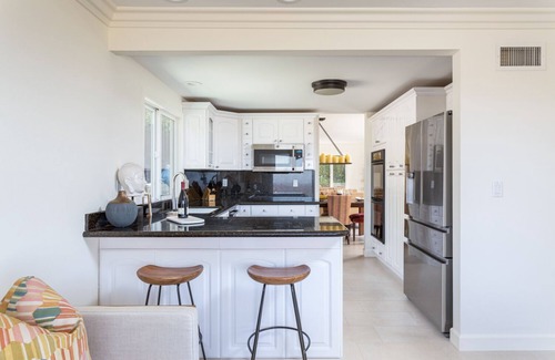 Top of the World House | Newly Renovated Laguna Beach Contemporary Home with Epic ocean views