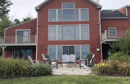 Elkins House | Newly renovated Sunapee Region Post & Beam home with expansive Mountain View’s
