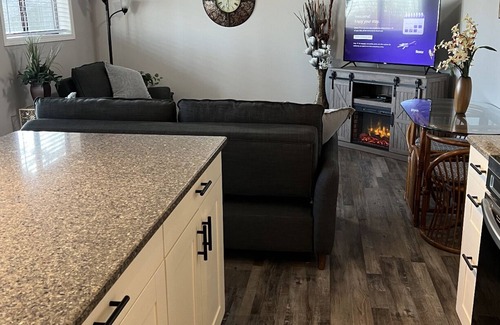 Notch Estates Condo | Newly updated 1 br, 1 bath, walk-in, free wifi, park by door, 1 mile to SDC.