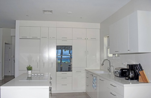West Bay Villa | Newly updated luxury 4-bed, 4-bath villa with private pool and beach