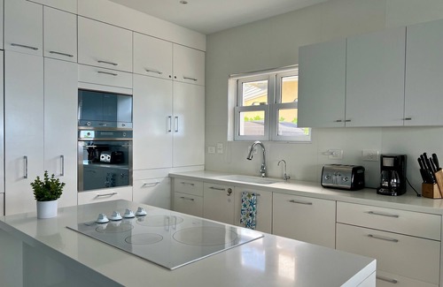 West Bay Villa | Newly updated luxury 4-bed, 4-bath villa with private pool and beach