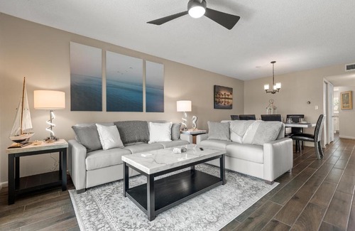 Isla del Sol Apartment | Newly Updated St. Pete 2-BR Condo on Isla Del Sol