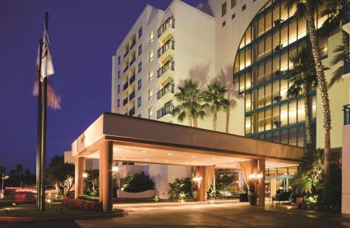 Santa Ana Heights Hotel | Newport Beach Marriott Bayview