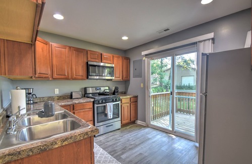 Gary House | NewVrbo Cozy Ranch Near Casino,Indiana Dunes,Hospitals,Refinery,Firepit,big yard