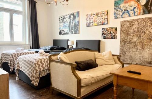 Altendorf Apartment | NewYork Suite für 4 mit Küche und WIFI