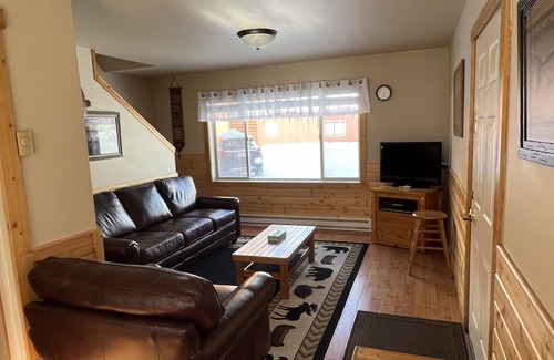 West Yellowstone House | Nez Perce Creek Cabin: a Luxury of a Truly Comfortable and Impeccably Clean Home