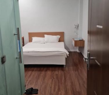 Quang Trach Bed & Breakfast | Nhà Nghỉ Đảo Yến