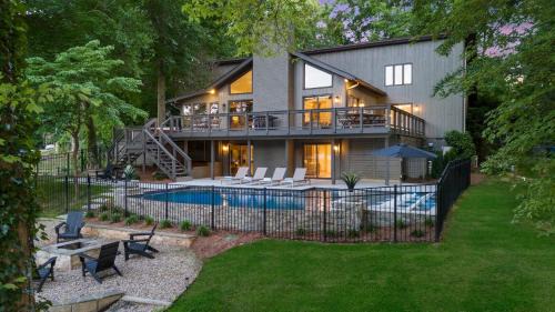 Westport House | Niblick on Norman w/Heated Pool & Optional Boat Rental
