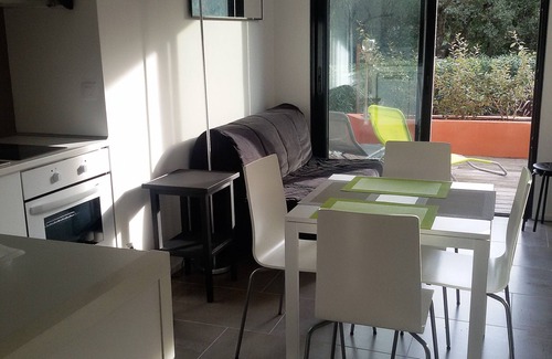 Boulouris-sur-Mer Apartment | NICE 2 ROOMS 3* AIR CONDITIONED IN GROUND FLOOR WITH PRIVATE TERRACE AND POOL
