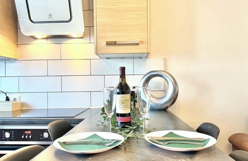 Suedviertel Condo | Nice 2 rooms near the main station