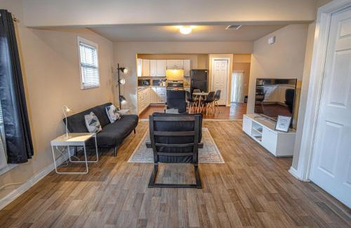 Arena District House | Nice 3B 2BA Near Downtown 2 Min AtandT Center