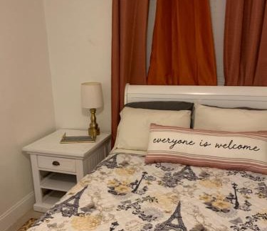 Oakland Park House | Nice and Quiet 2 beds 1 bath in Oakland FL