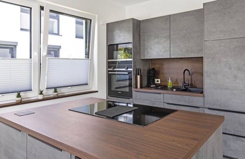 Butjadingen Apartment | Nice apartment for 11 guests with WIFI, TV and terrace