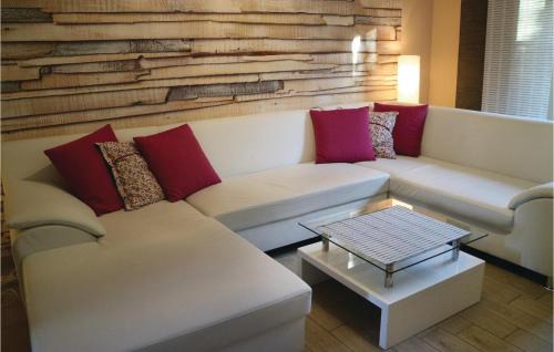 Thulendorf Apartment | Nice Apartment In Thulendorf-Sagerheide