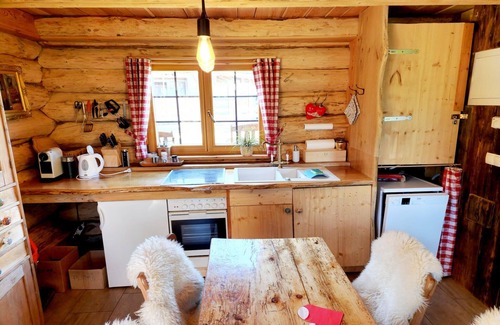 Klagenfurt-Wolfnitz Ski Chalet | Nice chalet in Klagenfurt with hot tub