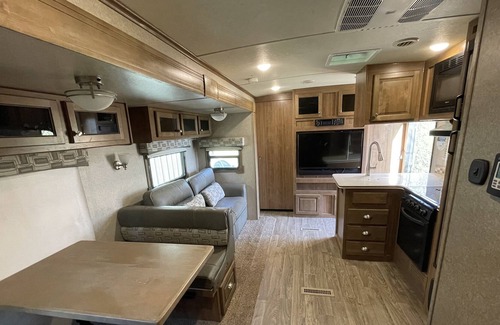 Bigelow House | Nice Camper Trailer at RV Campground. Avail. 4-5-24 thru 4-9-24. Queen in Master