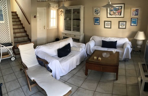 Pasito Blanco Ski Chalet | Nice House in Pasito Blanco +wifi