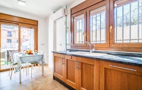 Jun House | Nice Home In Jun With Wifi