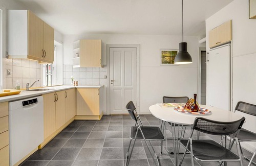 Kvaerndrup House | Nice home in Kværndrup with kitchen
