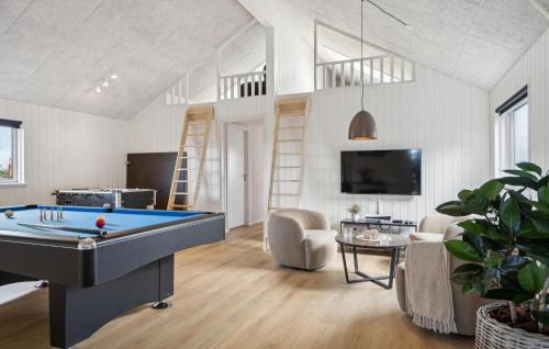 Hasmark Strand House | Nice Home In Otterup With Sauna