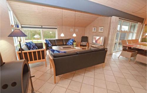 Hasmark Strand House | Nice Home In Otterup With Kitchen