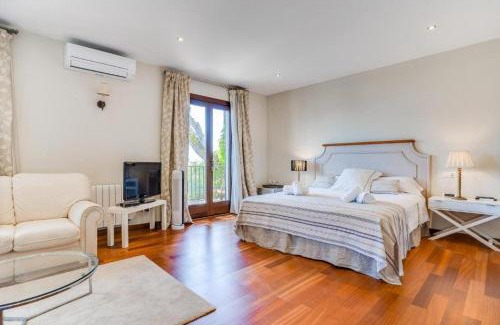 Can Pastilla Villa | Nice house by the sea very near of Palma by Renthousing