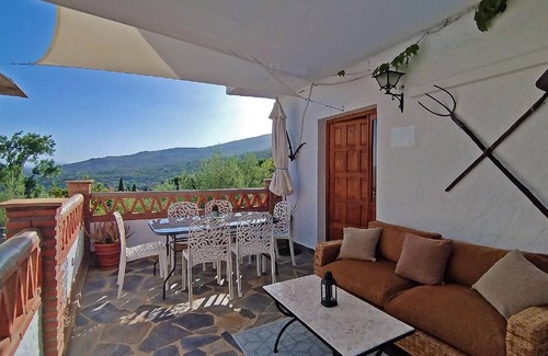 Nechite House | Nice house in complex with swimming pool