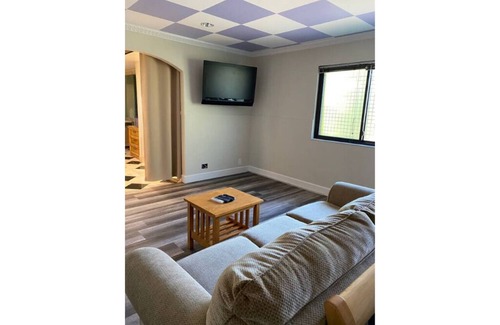 East San Jose House | Nice & Quiet Master Bedroom, Centrally Located, AC, Free Parking