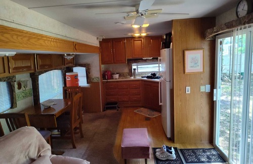 Belleview House | Nice RV with AC in Belleview - Perfect for a cozy getaway