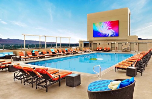 Gateway District House | Nice Unit by Strat Casino Strip Las Vegas