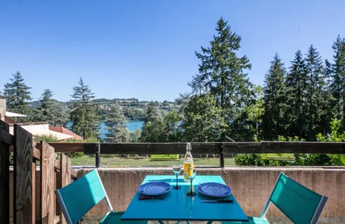 Villages du Lac de Paladru Apartment | Nice view of the lake