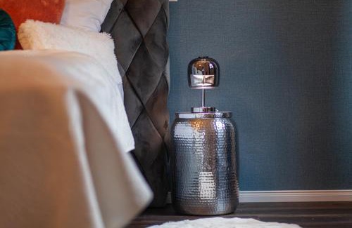 Ziegelhausen Apartment | nidusROOMS moderne Barock Suite