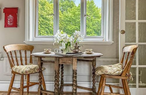 Hollesley House | Nightingales