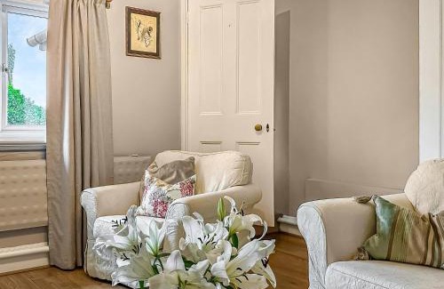 Hollesley House | Nightingales