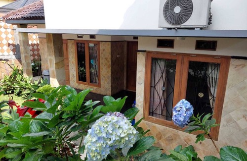 Ciloto Villa | Nikmati sentuhan pesona Bali moderen