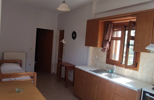 Gialiskari Apartment | Nikos Apartments A3 - One Bedroom Apartment, Sleeps 5