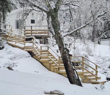 Tyreso O Other | Nils Bastu Spa och Övernattningstuga