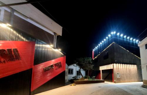 Gunsan Hotel | Nine Tree Drive in Hotel