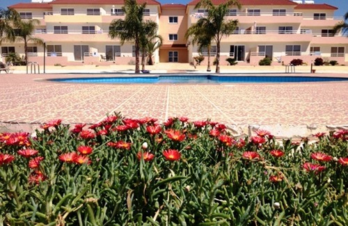 Ayia Napa Apartment | Nissi Sun C4. 1 bedroom ground floor apartment for all day sunshine.