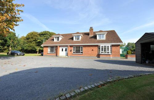 Blackrock House | No 2 Willow Lodge