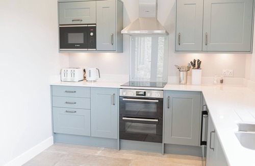 Ingleton Cottage | NO 3 THE COACH HOUSE, pet friendly in Thornton In Lonsdale