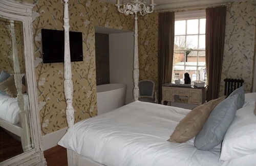 West Malling Hotel | No.64 at the Joiners