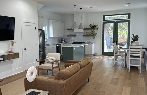 Pontchartrain Park House | Nola, your second home