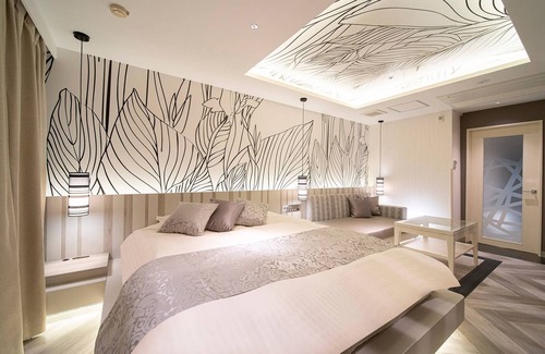 Nishinomiya Hotel | Nonsmoking Suite Room with bath and toilet /Nishinomiya Hyōgo