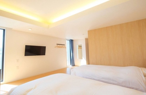 Hirakata Hotel | Nonsmoking twin room For business trips and tele/Hirakata Ōsaka